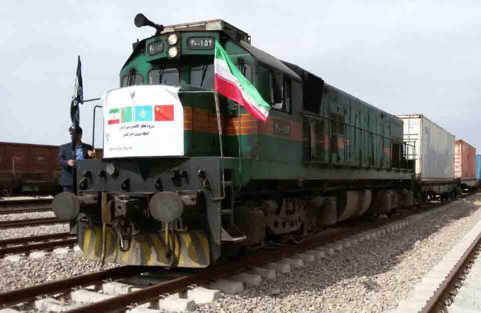 توسعه ترانزیت آسیای میانه به خلیج فارس درآمد ارزی هنگفتی برای کشور دارد