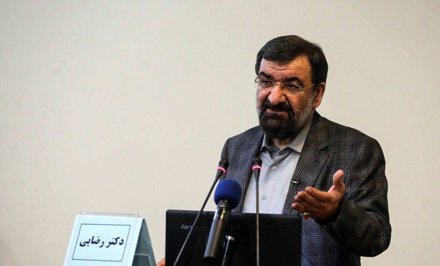 قوانین و برنامه‌های اجرایی تناسبی با آرمان‌های بلند انقلاب ندارد