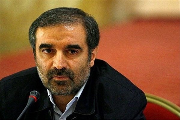 ایران قطب انقلابی‌های سراسر جهان است