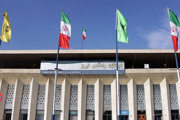 معاون وزیر راه خبر داد: تکمیل خط جدید قطار تهران-تبریز و آزادراه بروجرد-خرم آباد تا آخر۹۹