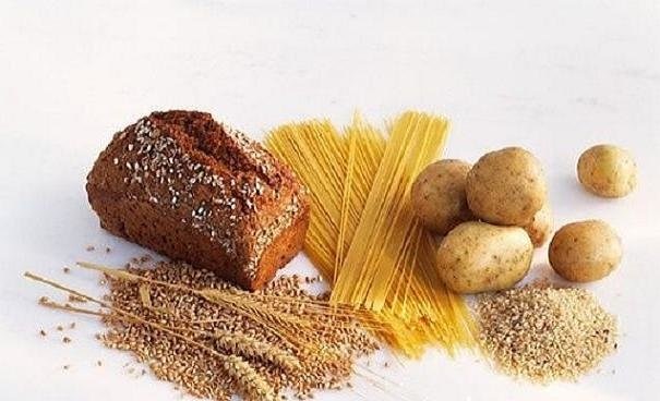 فایده پرهیز از مصرف کربوهیدرات ها برای حفظ سلامت چشم در سالمندی