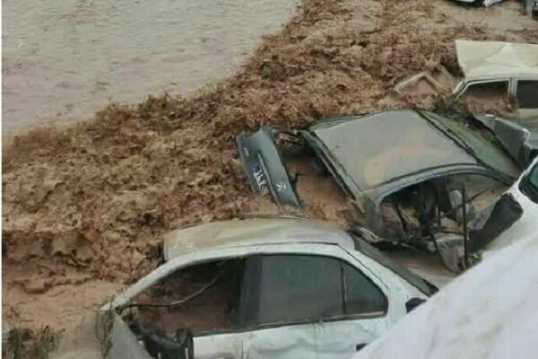 در صحن علنی مجلس؛ گزارش کمیسیون اصل ۹۰ درباره سیل ۹۸ قرائت شد