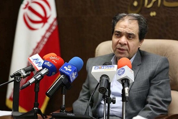 معاون حقوقی وزارت بهداشت: وزارت بهداشت توان حل تمامی مشکلات حوزه سلامت را ندارد