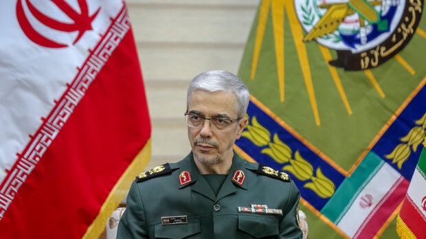 سرلشکر باقری: آماده انتقال تجربیات خود در مقابله با «کرونا» هستیم