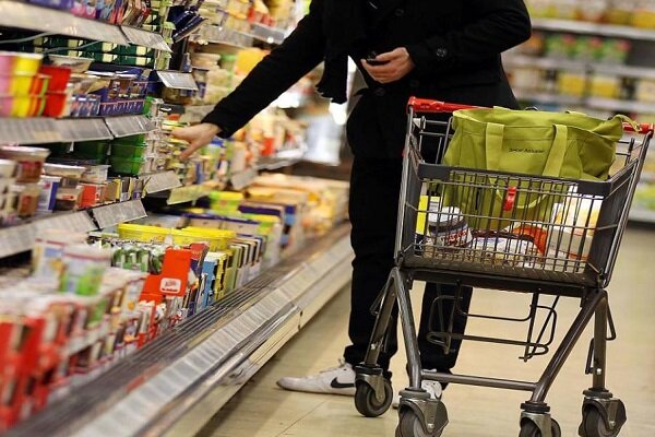 معاون سازمان حمایت: مخدوش کردن قیمت درج شده روی کالا تخلف است