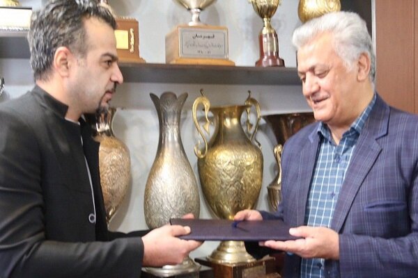 تقدیر از کارمند باسابقه باشگاه استقلال پس از بازنشستگی