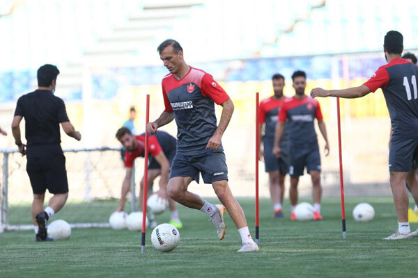 درخشان: پرسپولیس بازی به بازی پیش برود