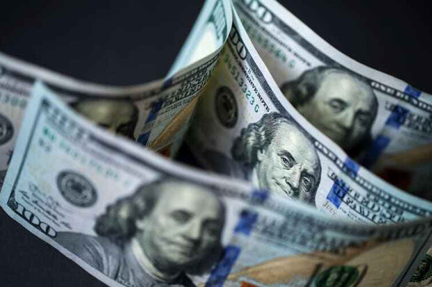 در صرافی‌های بانکی، قیمت دلار ۱۶ مرداد ۱۳۹۹ به ۲۳ هزار تومان رسید