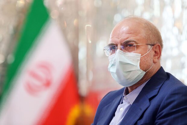 قالیباف: با پیروی از منطق عاشورا در برابر دشمنان ایستاده‌ایم