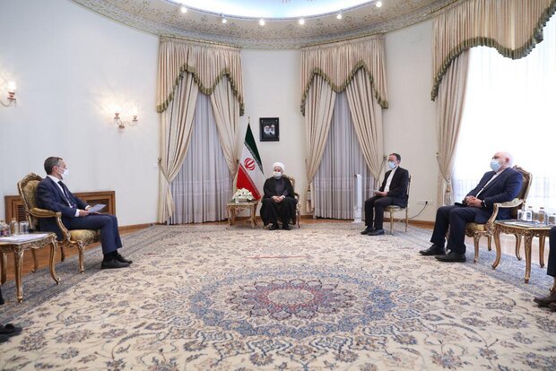 روحانی در دیدار وزیر خارجه سوئیس: مردم ایران در برابر قلدری و زورگویی تسلیم نمی شوند