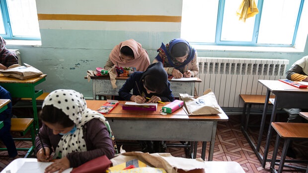 یک متخصص طب ایرانی تاکید کرد: اهمیت تغذیه دانش آموزان در پاییز و زمستان