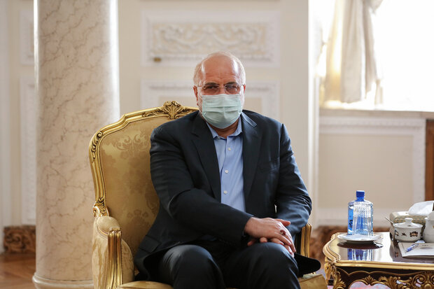 ملت‌ها هرگز تسلیم توطئه دشمنان نمی‌شوند