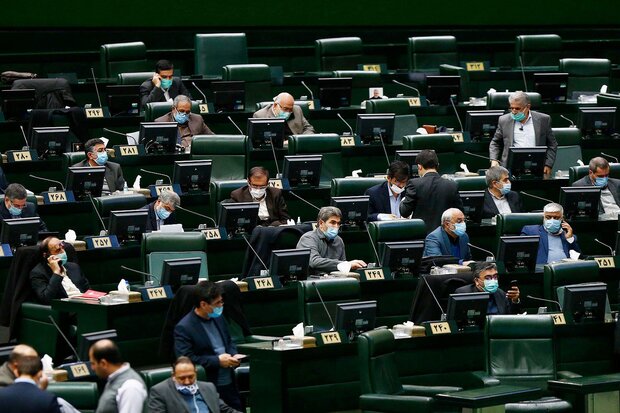با رأی نمایندگان؛ حقوق گمرکی کالاهای اساسی و دارو در سال ۱۴۰۰ افزایش نمی‌یابد