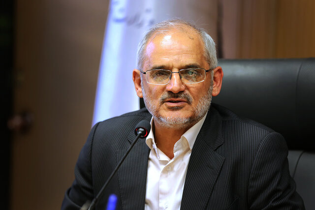 موظفیم دانش آموزان را به سمت تربیت سوق دهیم
