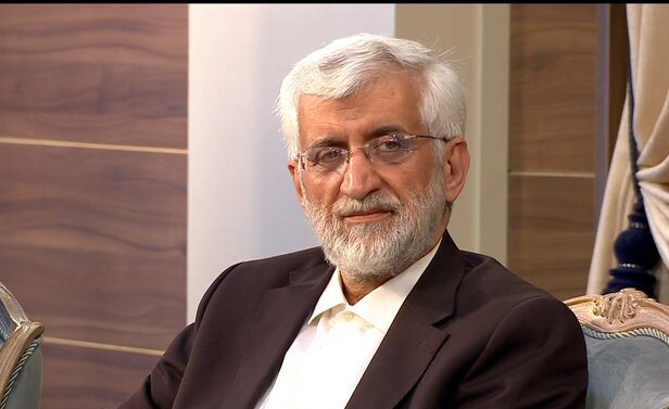 جلیلی: نباید کشور را معطل مذاکرات نگه داشت