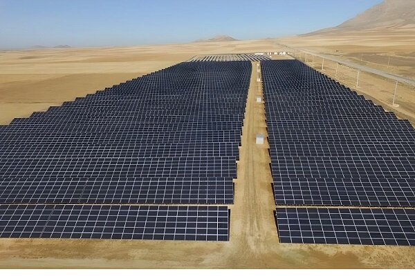 توسعه یک روستای مرزی با درآمد یک نیروگاه خورشیدی